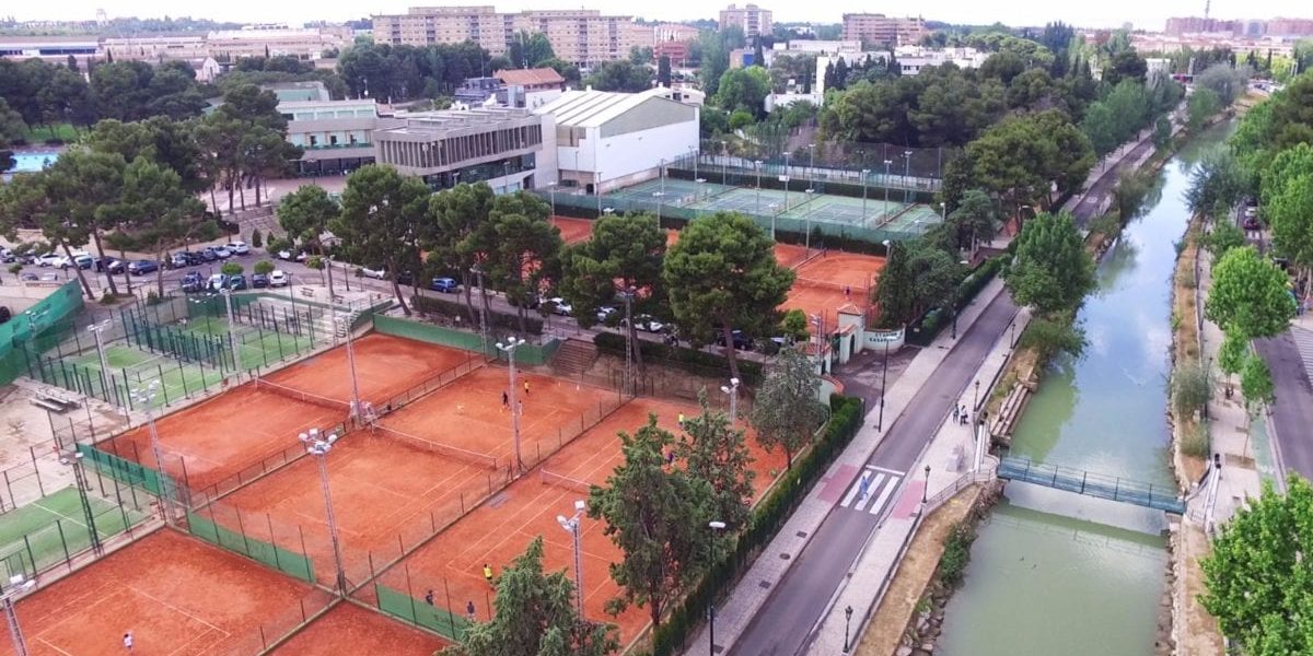 Cursos de Verano de padel para niños y adultos 2020 | Stadium Casablanca